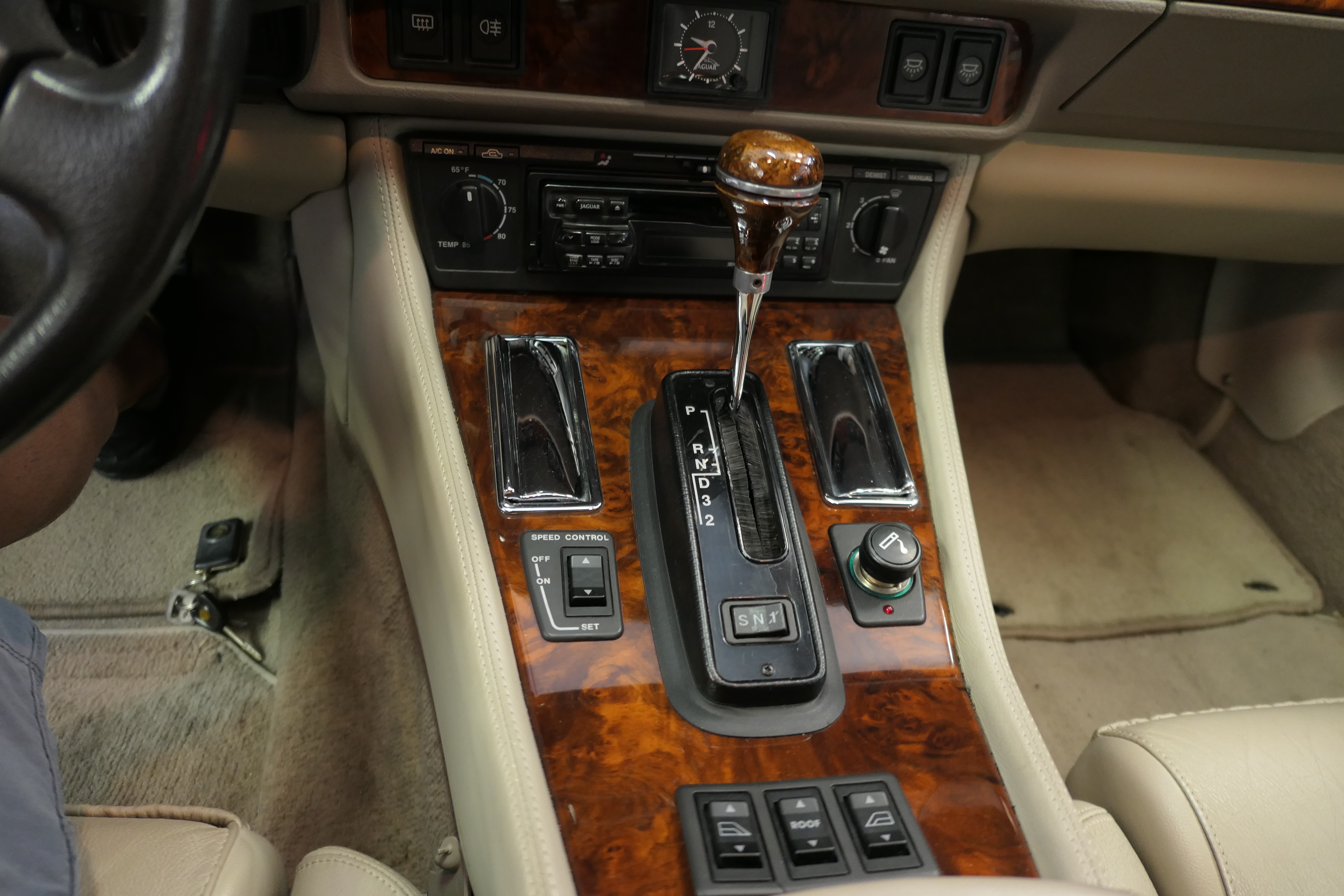 Used 1995 Jaguar XJS 4.0 Convertible RWD image 11