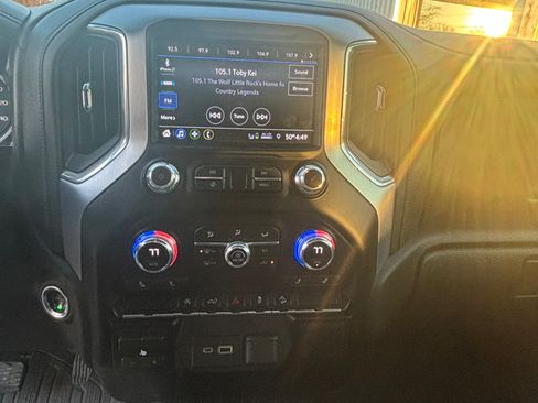 Used 2021 GMC Sierra 1500 SLE w/ X31 Off-Road Package image 9