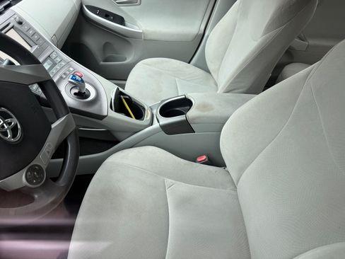 Used 2014 Toyota Prius Four image 10