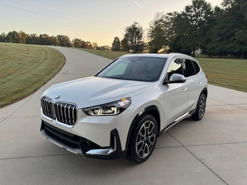 Used 2023 BMW X1 xDrive28i w/ Premium Package AWD/4WD image 13