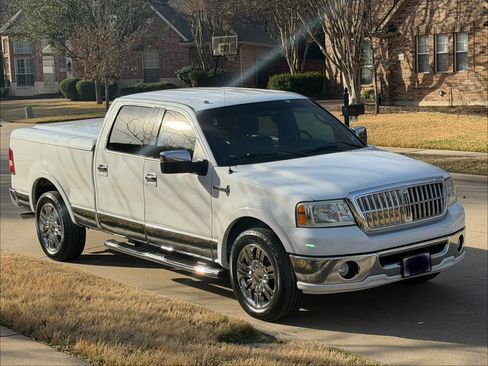 Used 2007 Lincoln Mark LT 2WD image 1