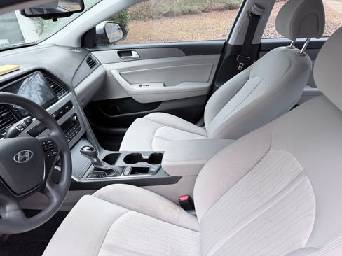 Used 2016 Hyundai Sonata SE image 4