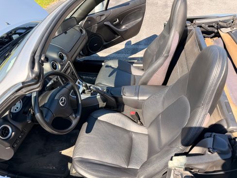 Used 2003 MAZDA MX-5 Miata LS RWD image 32