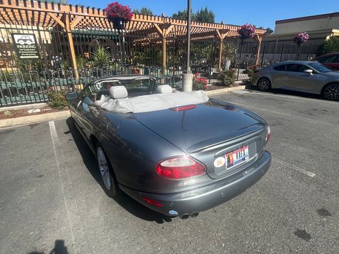 Used 2005 Jaguar XK8 R Convertible 2D image 9
