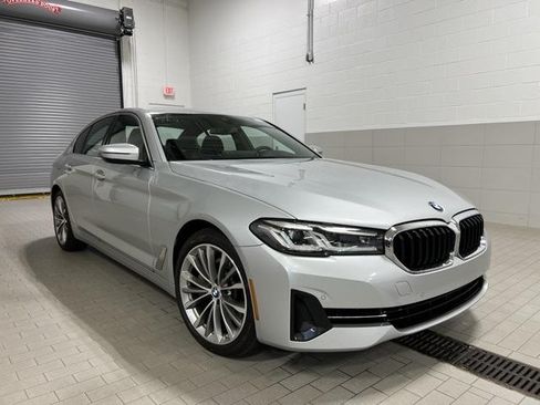 Used 2021 BMW 530i xDrive w/ Premium Package AWD/4WD image 4