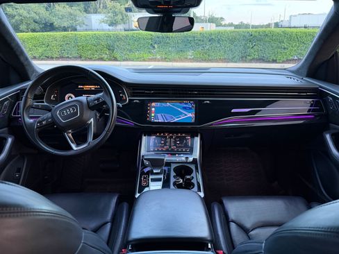Used 2019 Audi Q8 Prestige w/ Luxury Package AWD/4WD image 9