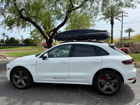 Used 2016 Porsche Macan Turbo AWD/4WD image 11