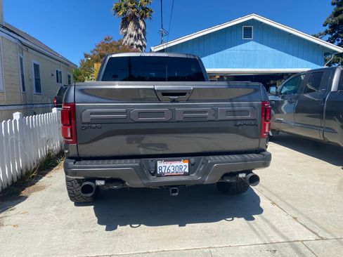 Used 2019 Ford F150 Raptor w/ Equipment Group 802A Luxury AWD/4WD image 8