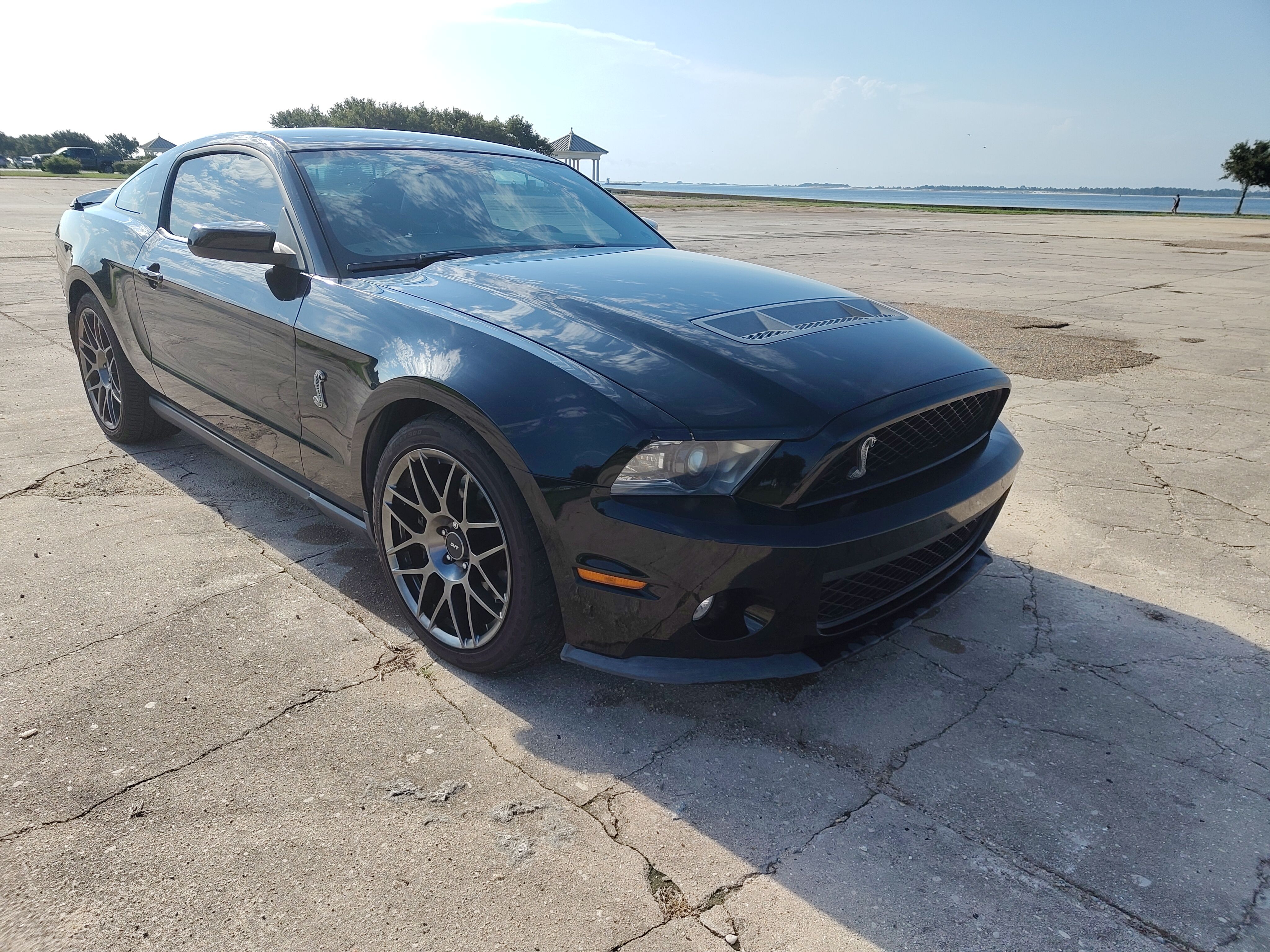 Used 2012 Ford Mustang Shelby GT500 w/ SVT Performance Pkg RWD image 17