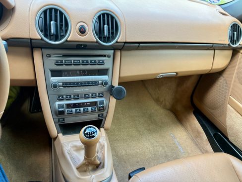 Used 2006 Porsche Boxster RWD image 14