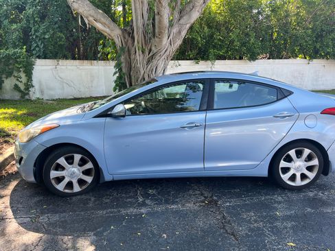 Used 2013 Hyundai Elantra Limited w/ Technology Pkg FWD image 1