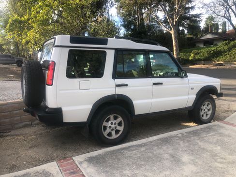 Used 2003 Land Rover Discovery S image 1
