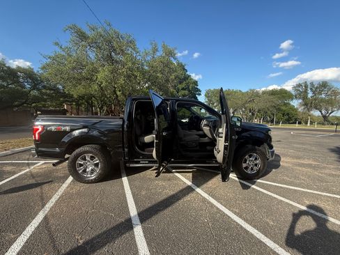 Used 2016 Ford F150 XLT w/ Equipment Group 302A Luxury image 5