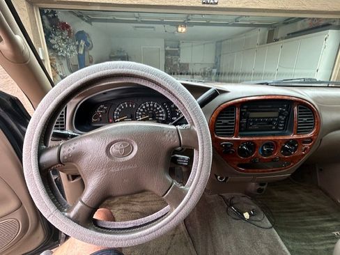 Used 2002 Toyota Tundra Limited image 12
