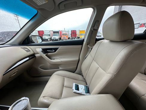 Used 2013 Nissan Altima 2.5 SL w/ Technology Pkg image 17