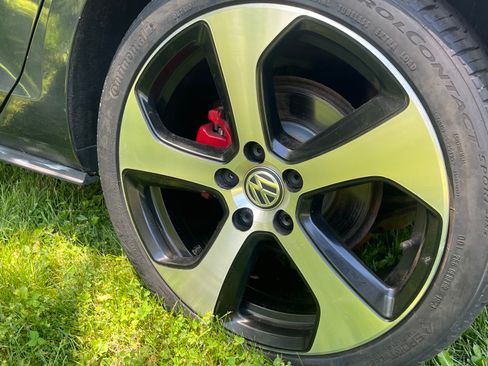 Used 2018 Volkswagen GTI S FWD image 10