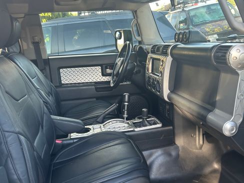 Used 2007 Toyota FJ Cruiser 4WD image 5