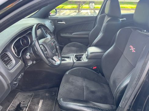Used 2016 Dodge Charger R/T RWD image 5