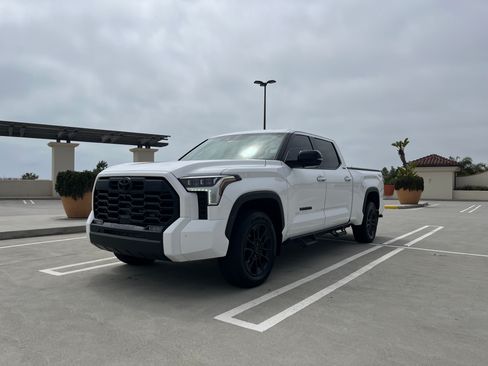 Used 2025 Toyota Tundra Limited w/ TRD Off-Road Package AWD/4WD image 5