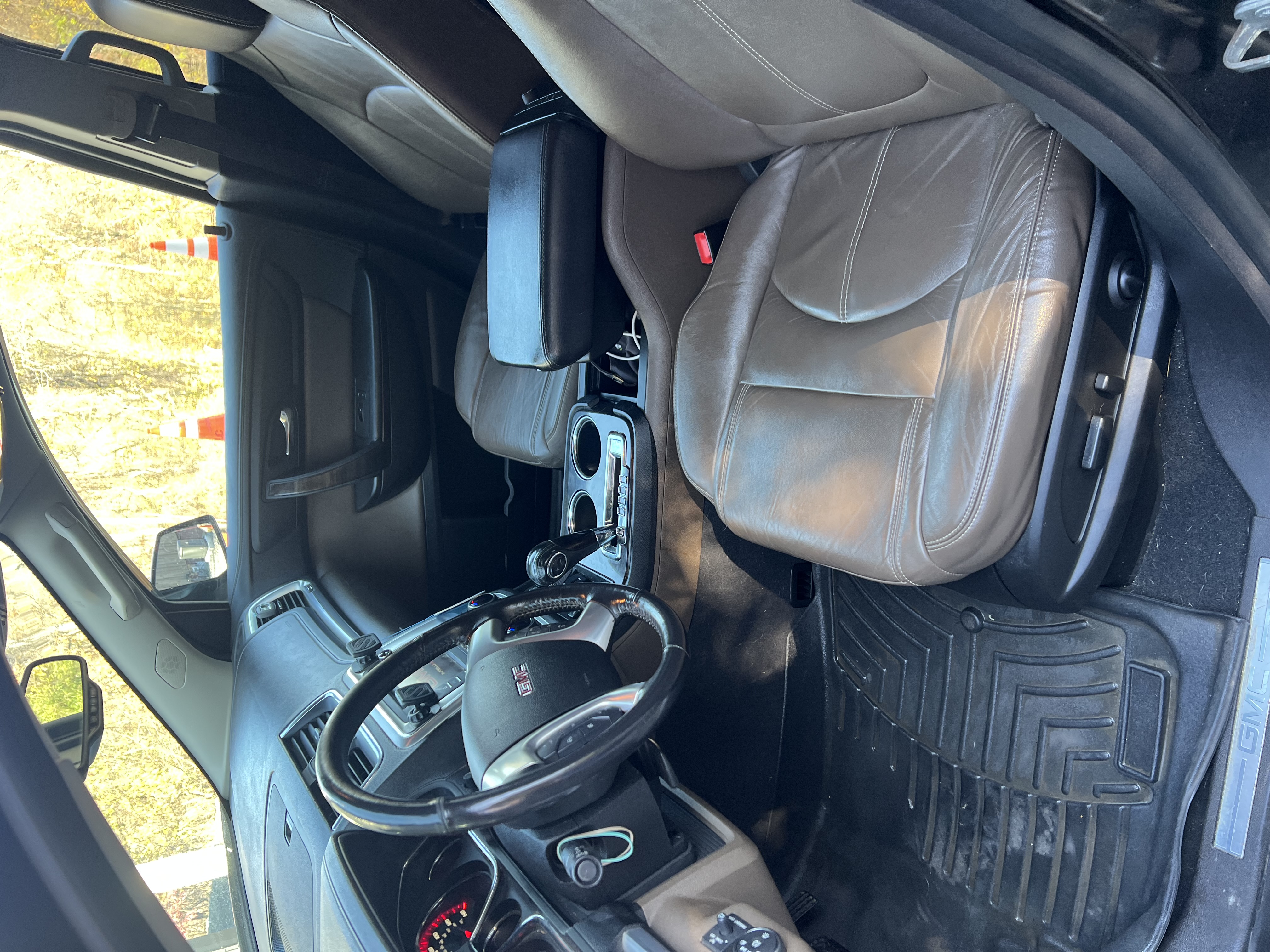 Used 2017 GMC Acadia Limited SLT AWD/4WD image 6