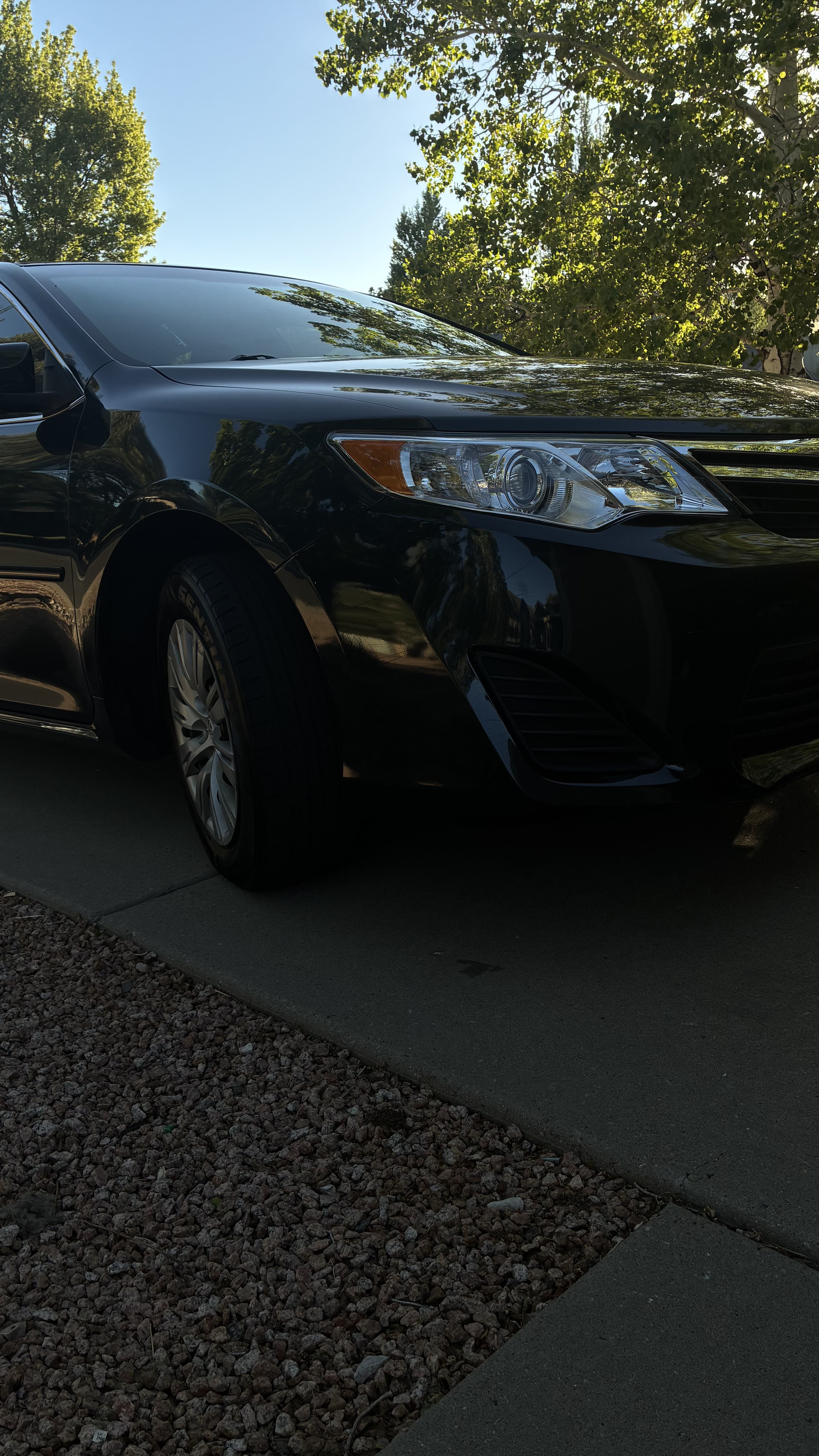 Used 2012 Toyota Camry LE FWD image 11