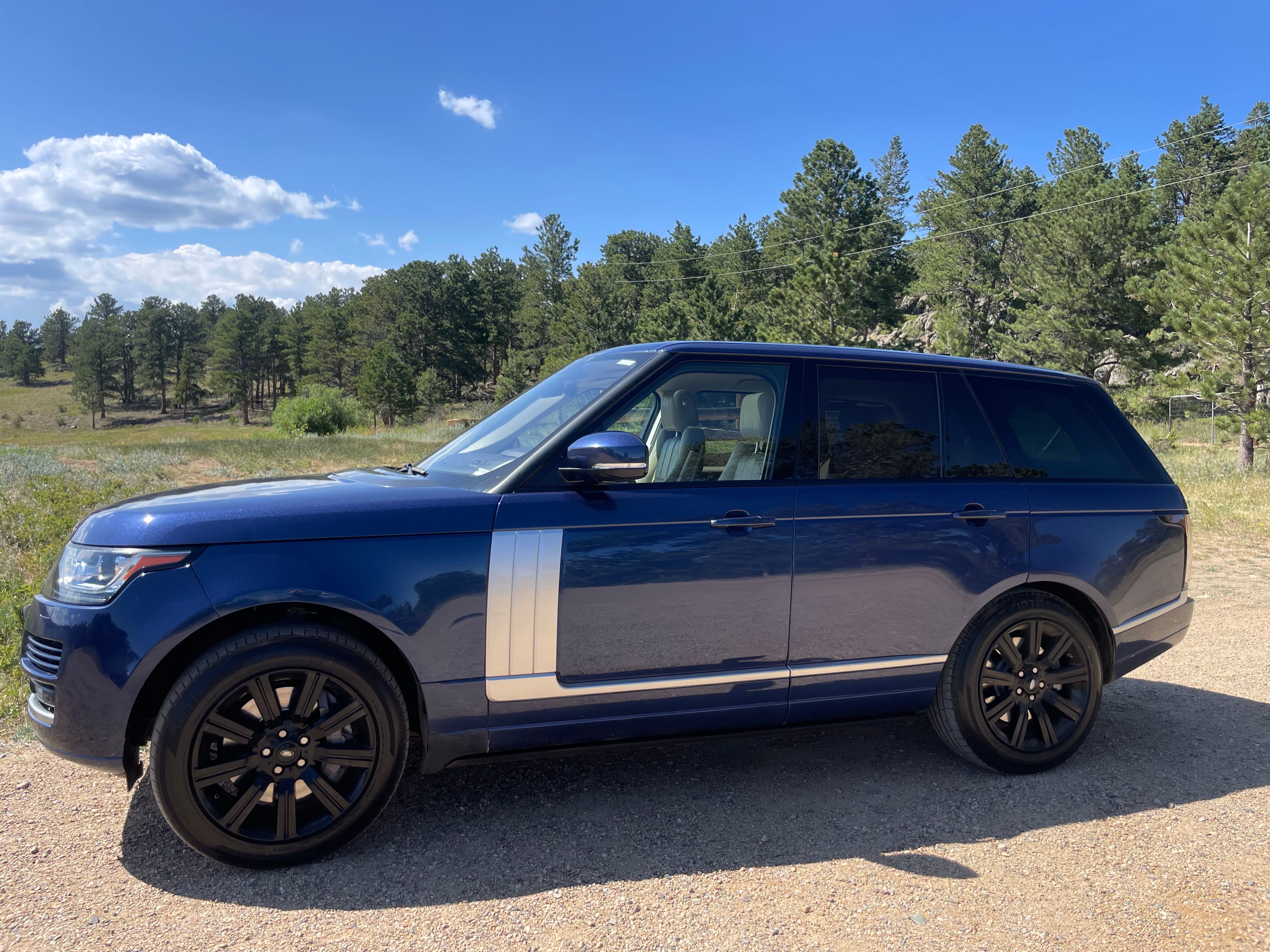 Used 2017 Land Rover Range Rover HSE AWD/4WD image 1