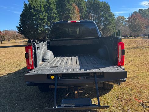 Used 2024 Ford F250 Lariat w/ Sport Appearance Package image 13