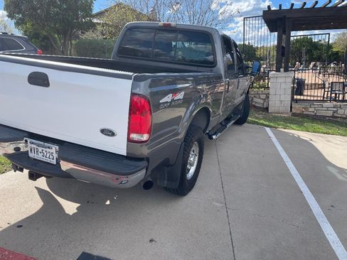 Used 2003 Ford F250 Lariat image 5