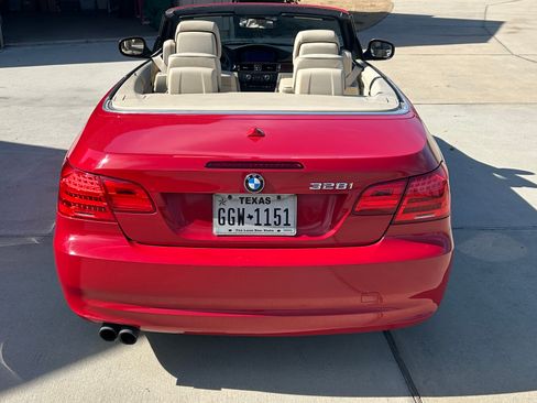 Used 2012 BMW 328i Convertible image 6