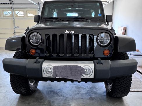 Used 2011 Jeep Wrangler Unlimited Sahara w/ Dual Top Group AWD/4WD image 10