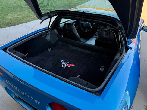 Used 1999 Chevrolet Corvette Coupe image 8