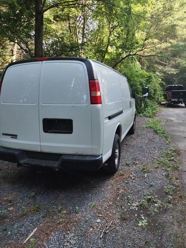 Used 2015 Chevrolet Express 3500 RWD image 11