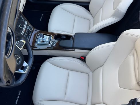 Used 2020 Mercedes-Benz SLC 300 image 5