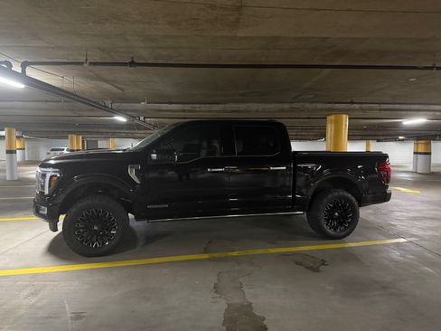 Used 2024 Ford F150 Platinum w/ Equipment Group 703A Plus image 9