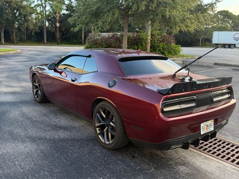 Used 2019 Dodge Challenger GT w/ Plus Package RWD image 9