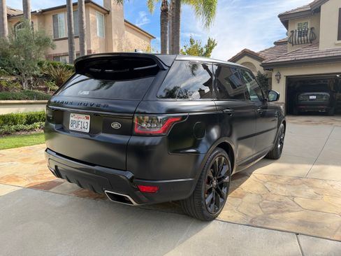 Used 2020 Land Rover Range Rover Sport HST image 6