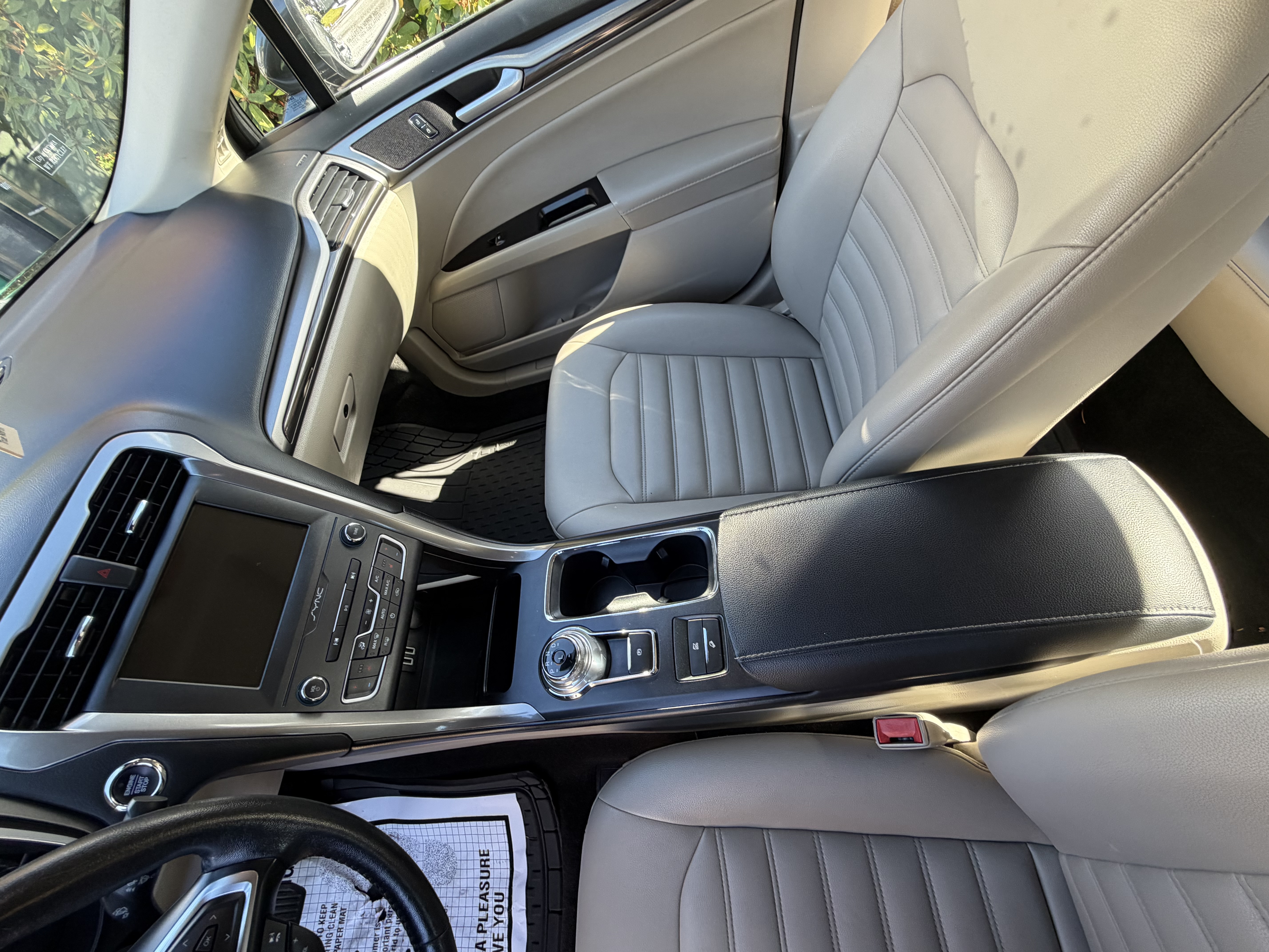 Used 2019 Ford Fusion SEL FWD image 12