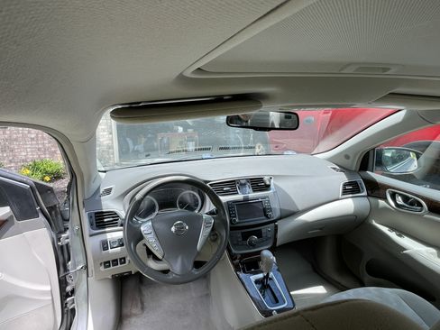 Used 2013 Nissan Sentra SL w/ Premium Pkg FWD image 9