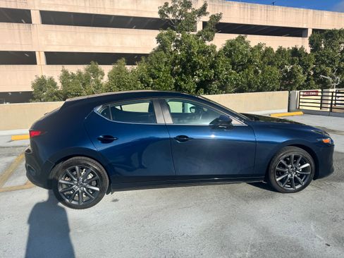 Used 2024 MAZDA MAZDA3 s FWD image 9