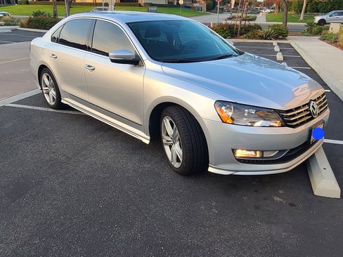 Used 2015 Volkswagen Passat 3.6 SEL Premium image 6