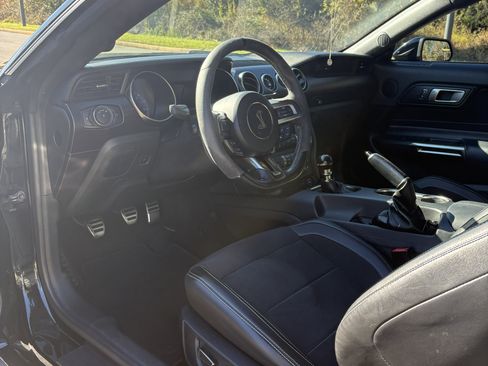 Used 2018 Ford Mustang Shelby GT350 w/ Convenience Package image 8