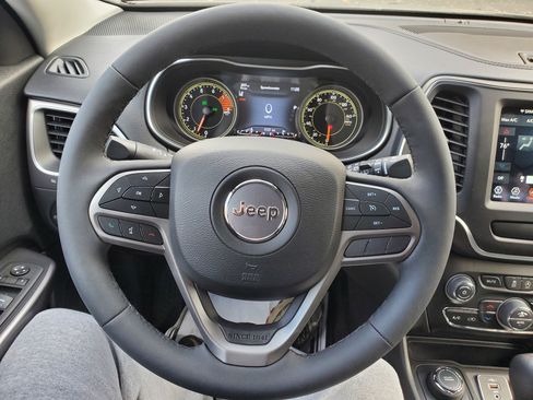 Used 2022 Jeep Cherokee Latitude Lux w/ Sun & Sound Group image 12