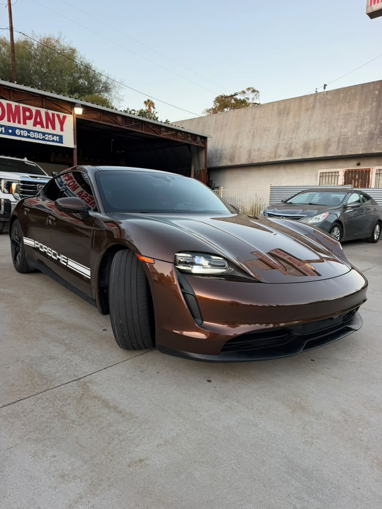 Used 2022 Porsche Taycan RWD image 13