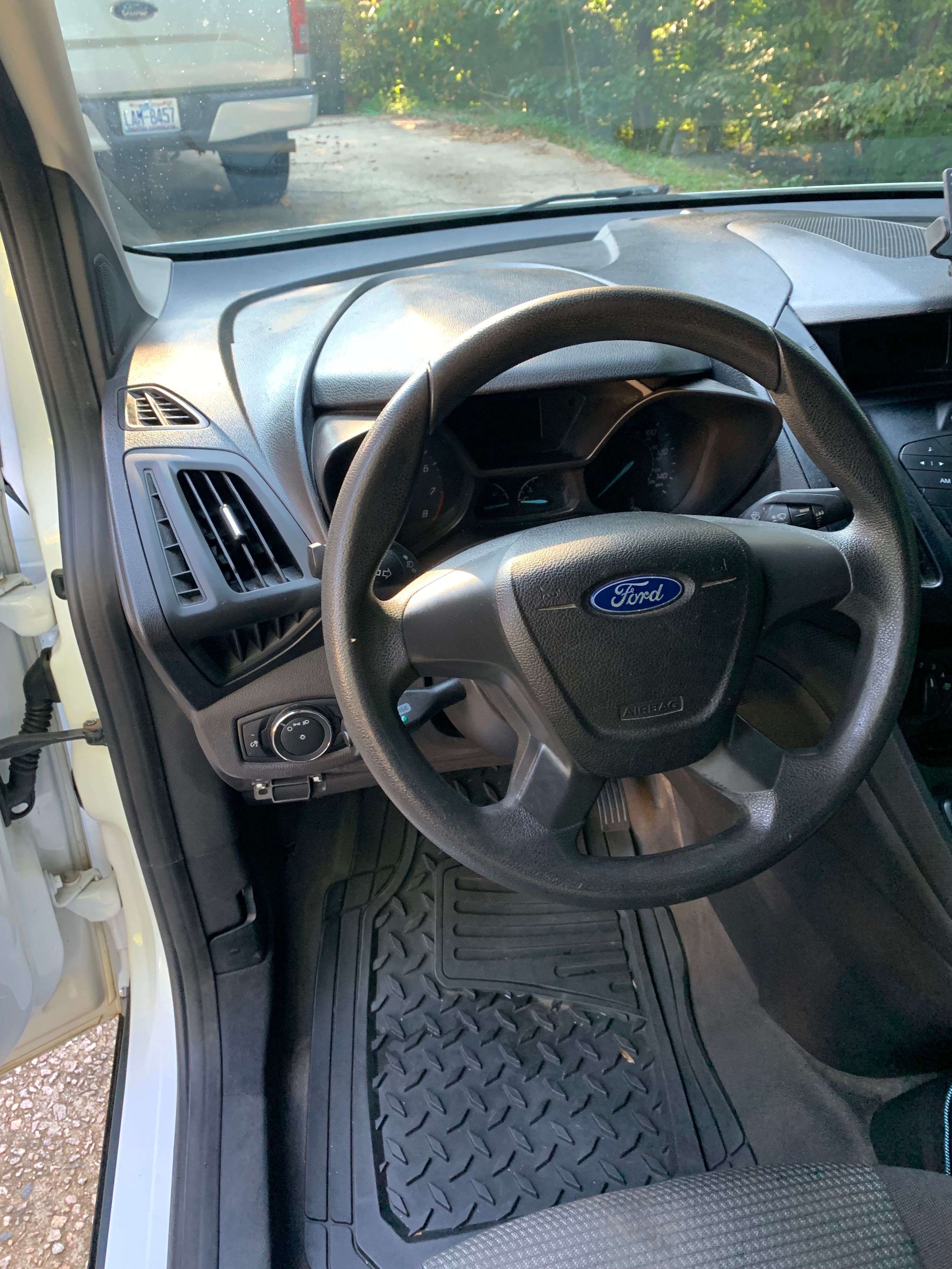 Used 2016 Ford Transit Connect XL FWD image 8