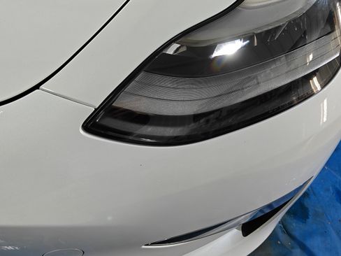 Used 2023 Tesla Model 3 Standard Range image 9