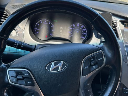 Used 2014 Hyundai Azera Limited w/ Option Group 02 FWD image 10