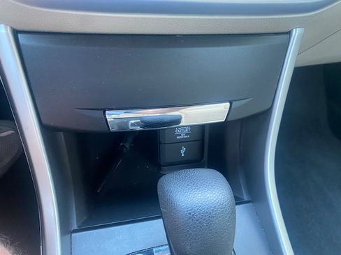 Used 2013 Honda Accord EX image 17