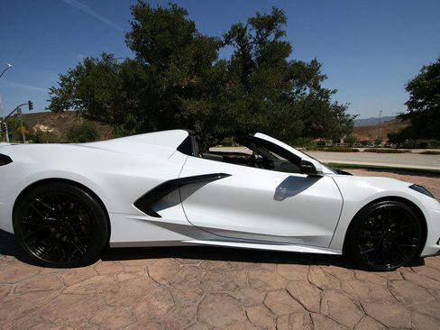 Used 2024 Chevrolet Corvette Stingray Convertible 2D w/ Z51 Performance Package image 11