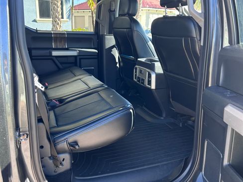 Used 2019 Ford F150 Lariat image 11