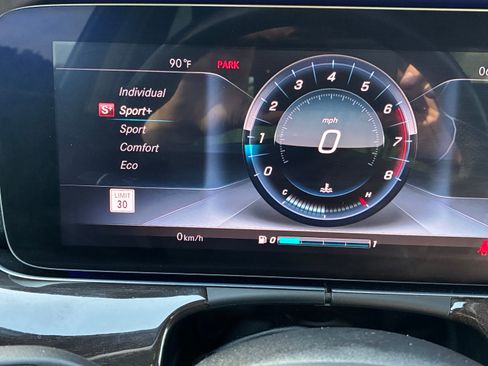 Used 2017 Mercedes-Benz E 300 image 26